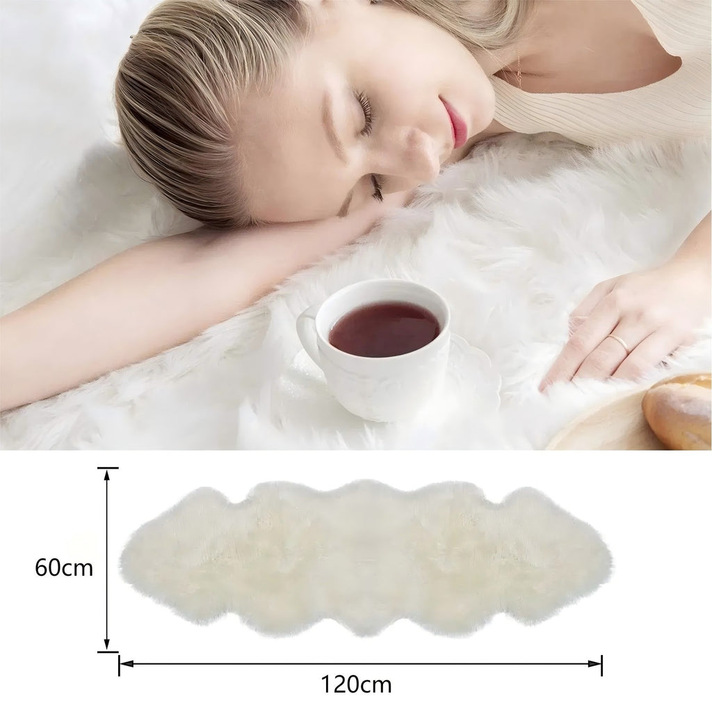 Tapis de laine de mouton imitée White Label, 60x120 cm tapis d'appoint en peluche douce, Tapis de salon à poils longs blanc avec bordure effet daim pour lit, canapé, chaise