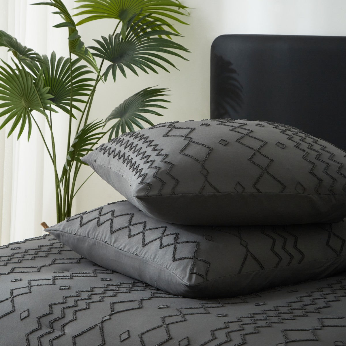 MEEALLHOME Parure de lit tuftée gris foncé - 1 housse 200 x 220 cm et 2 taies 80 x 80 cm