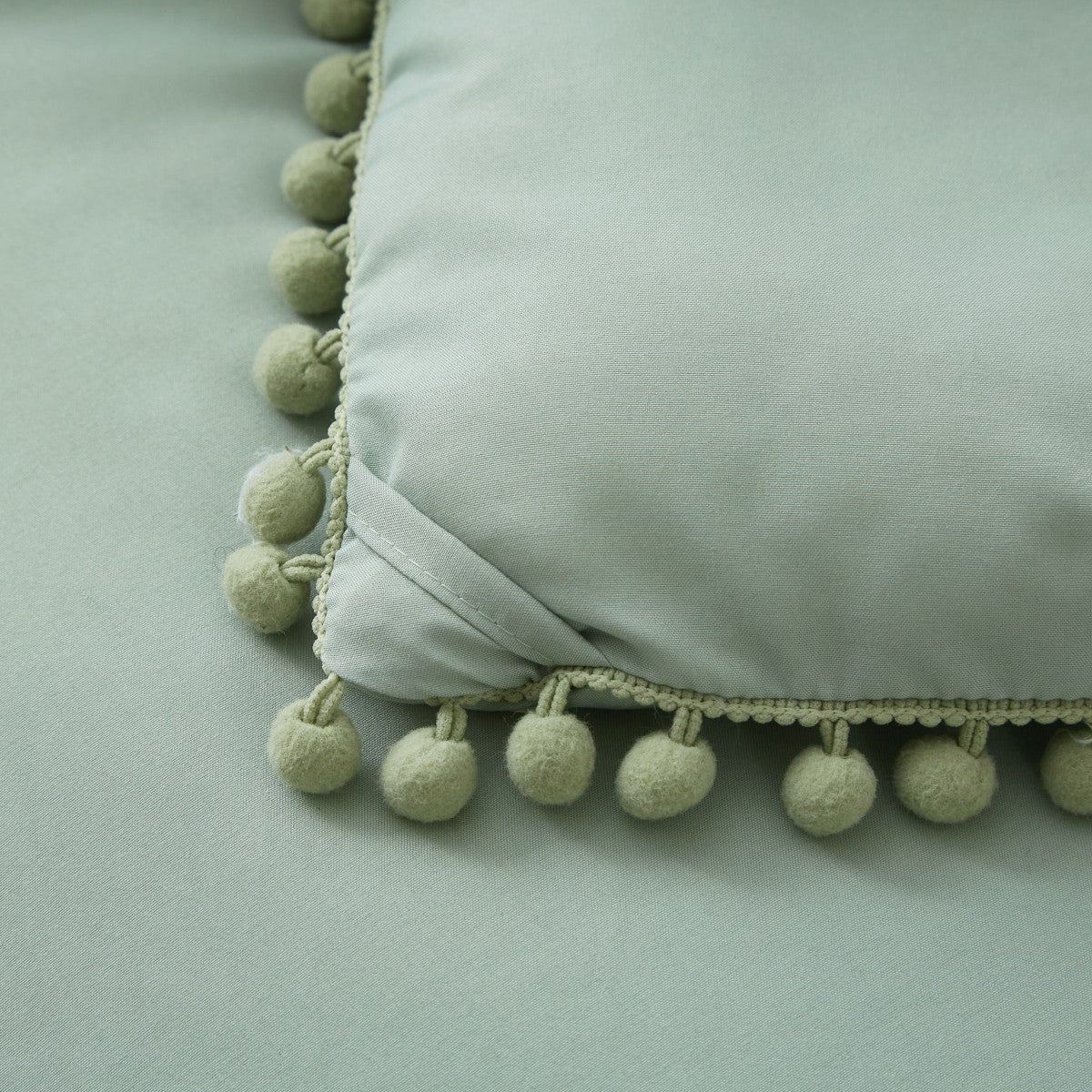 MEEALLHOME Parure de lit à pompons turquoise - 1 housse 155 x 220 cm et 2 taies 80 x 80 cm