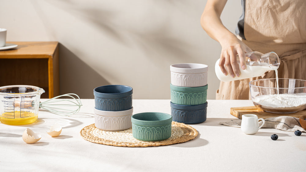 DAFUCERAMIC Ramequins 8 Oz Résistants au Four, Coupelles en Céramique pour Crème Brûlée et Soufflé, Pots de Crème et Flan, Petits Bols à Sauce, Lot de 6, Compatibles Micro-ondes et Lave-vaisselle (Coloris Neutres Assortis)