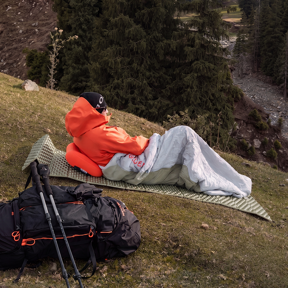 Mobi Garden, matelas de camping pliant pour 1 personne, coussin de sol en mousse à alvéoles, isolant et épaissi, vert, léger et portable, réversible, résistant à l'usure et aux perforations