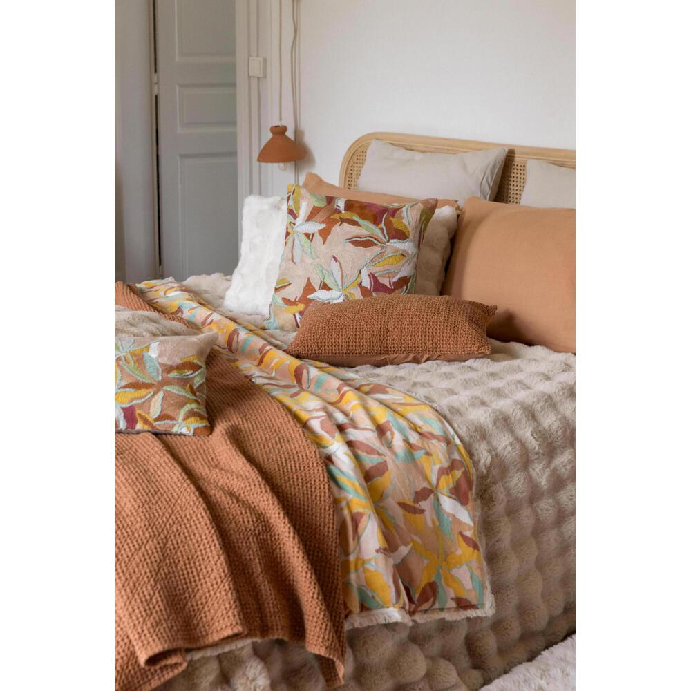 Housse de coussin brode alina dragee