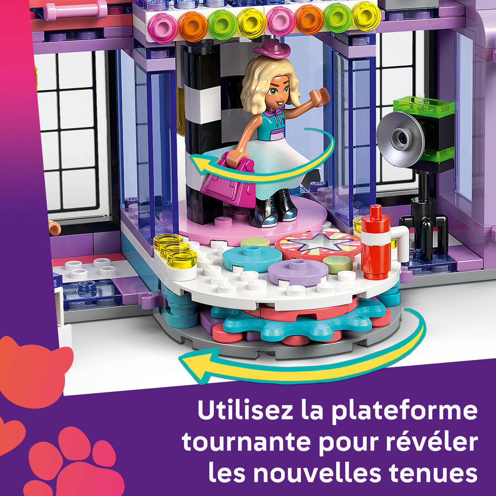 LEGO Friends Défilé de Mode Heartlake City 42685 Set de Construction avec Tapis Rouge, Coulisses et 3 Mini-Poupées (429 Pièces)