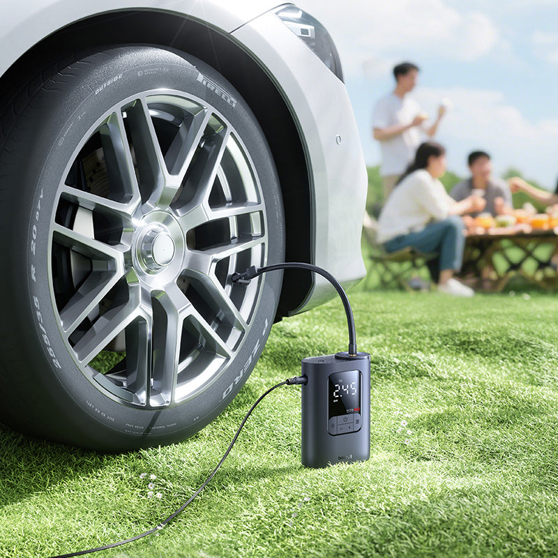 Baseus GoTrip VA1 pompe à air filaire ultra-mini 22 cylindres noir cosmos (comprend : tuyau d'air x1, embouts x3, câble de charge voiture x1)