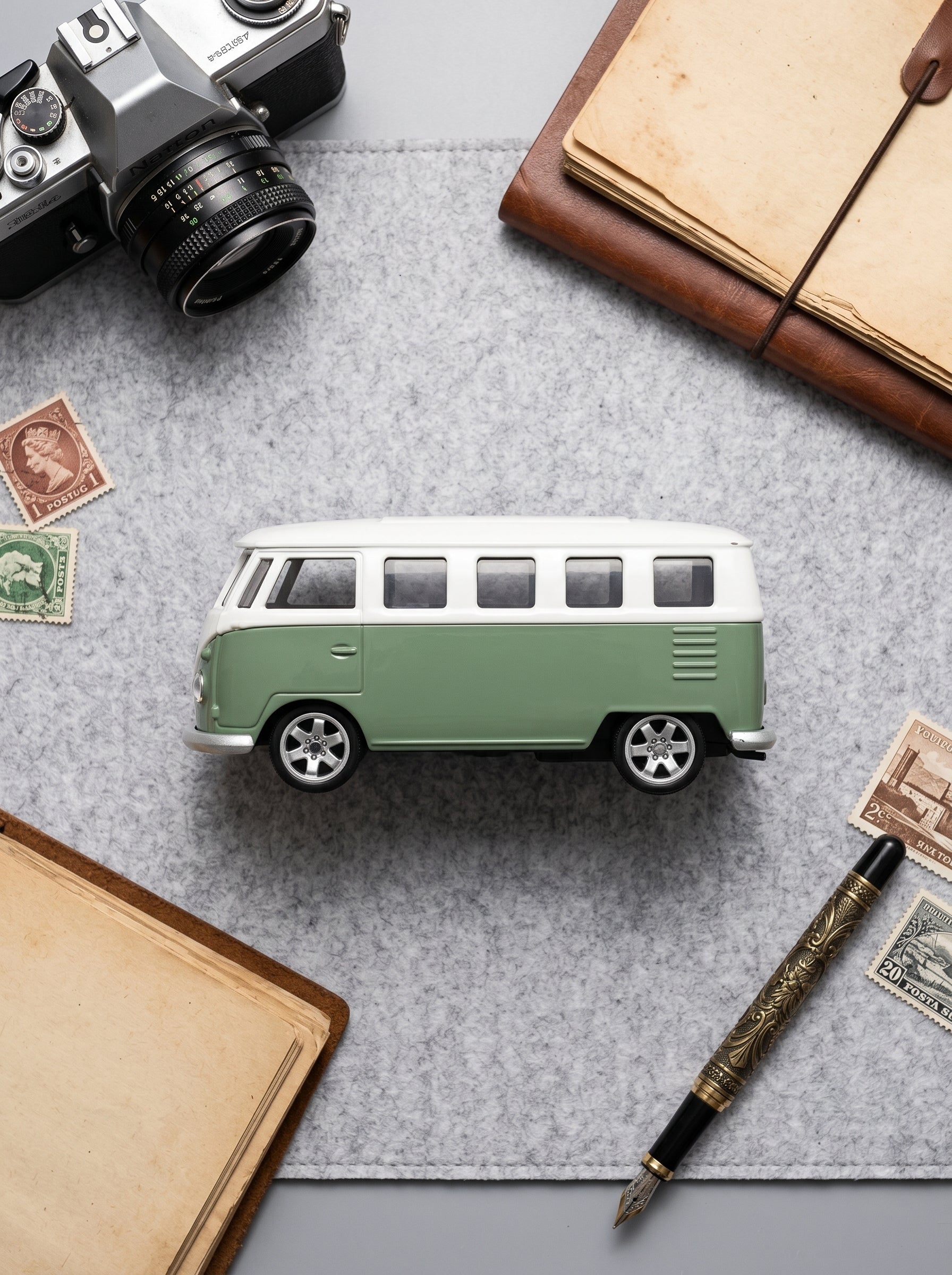 CCA Modèle réduit Volkswagen T1 Bus à l’échelle 1:56 – Voiture jouet en métal moulé sous pression, format de poche, avec suspension – Cadeau d’anniversaire pour garçons