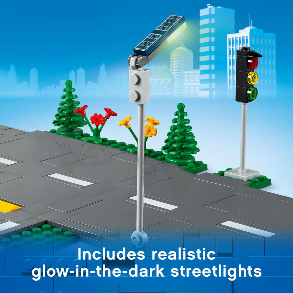 LEGO City Plaques de Route 60304 Ensemble de Jouets de Construction avec Lampadaires Phosphorescents