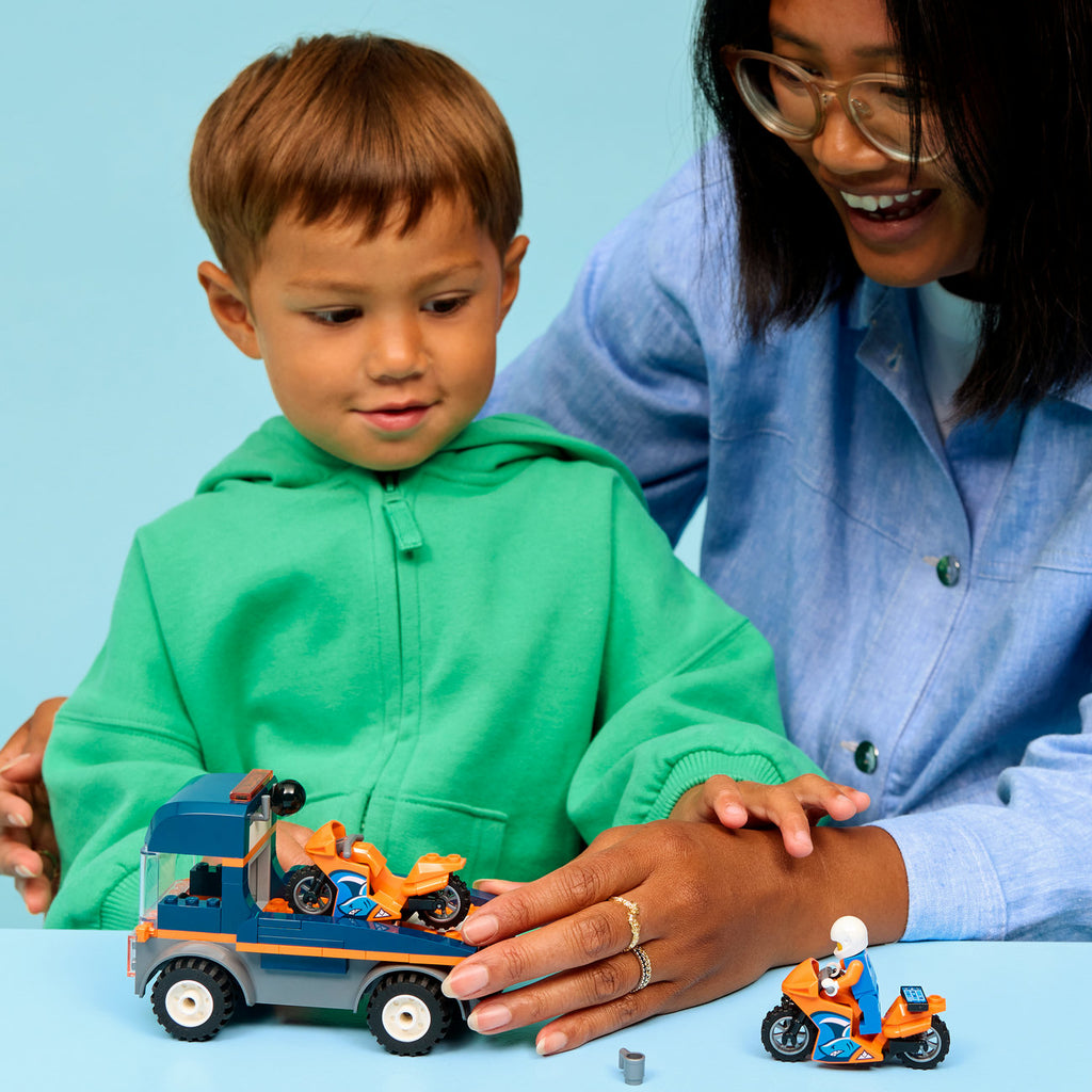 LEGO City 60491 Le transporteur de motos