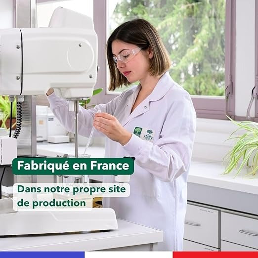 L'ARBRE VERT Adoucissant Concentré Bébé Hypoallergénique, 97 % Origine Naturelle, 53 Lavages, 800 ml