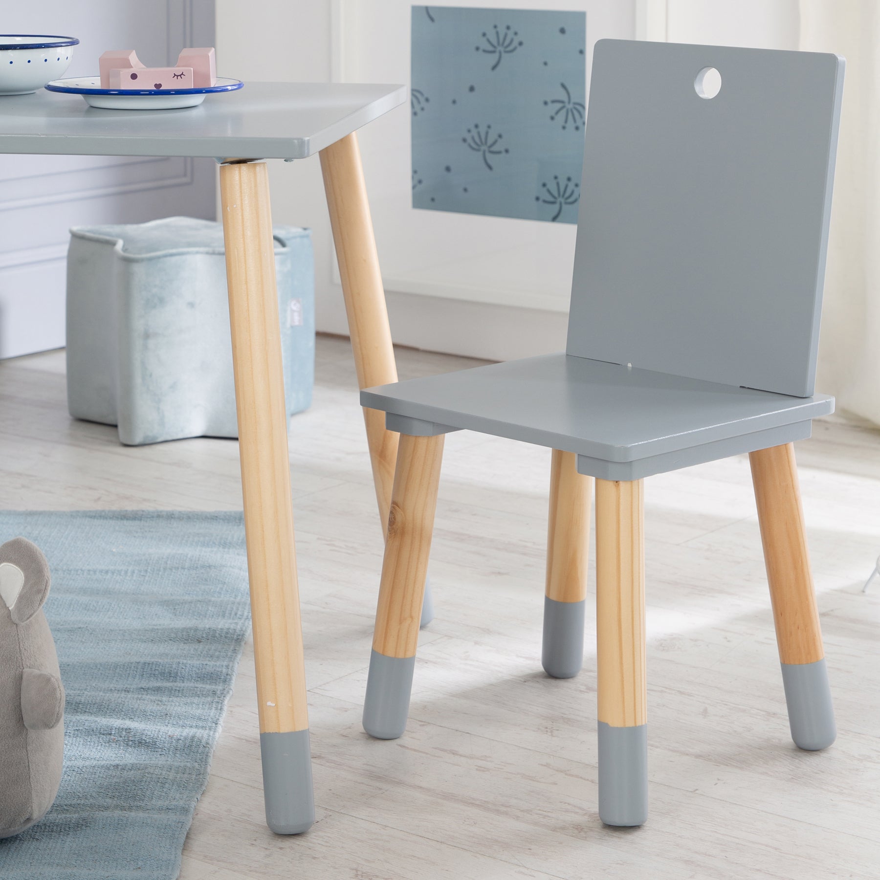 roba Ensemble Table et 2 Chaises pour Enfants avec Pieds en Bois Massif (Style Scandinave / Naturel & Gris)
