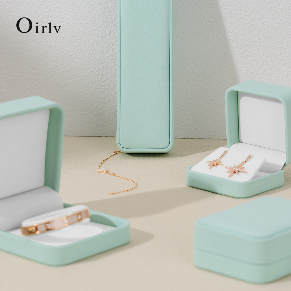 Oirlv Boîte à bague en cuir PU, Boîte à bijoux vert clair pour boucles d’oreilles, collier et bracelet, Boîte cadeau, Boîte d’emballage cadeau pour demande en mariage et anniversaire