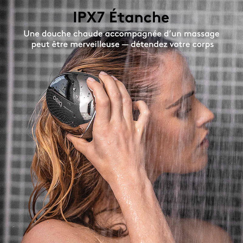 Breo Scalp Mini Masseur de cuir chevelu portable IPX7 étanche et rechargeable, avec base de charge en bambou et nodules de massage amovibles - Argent
