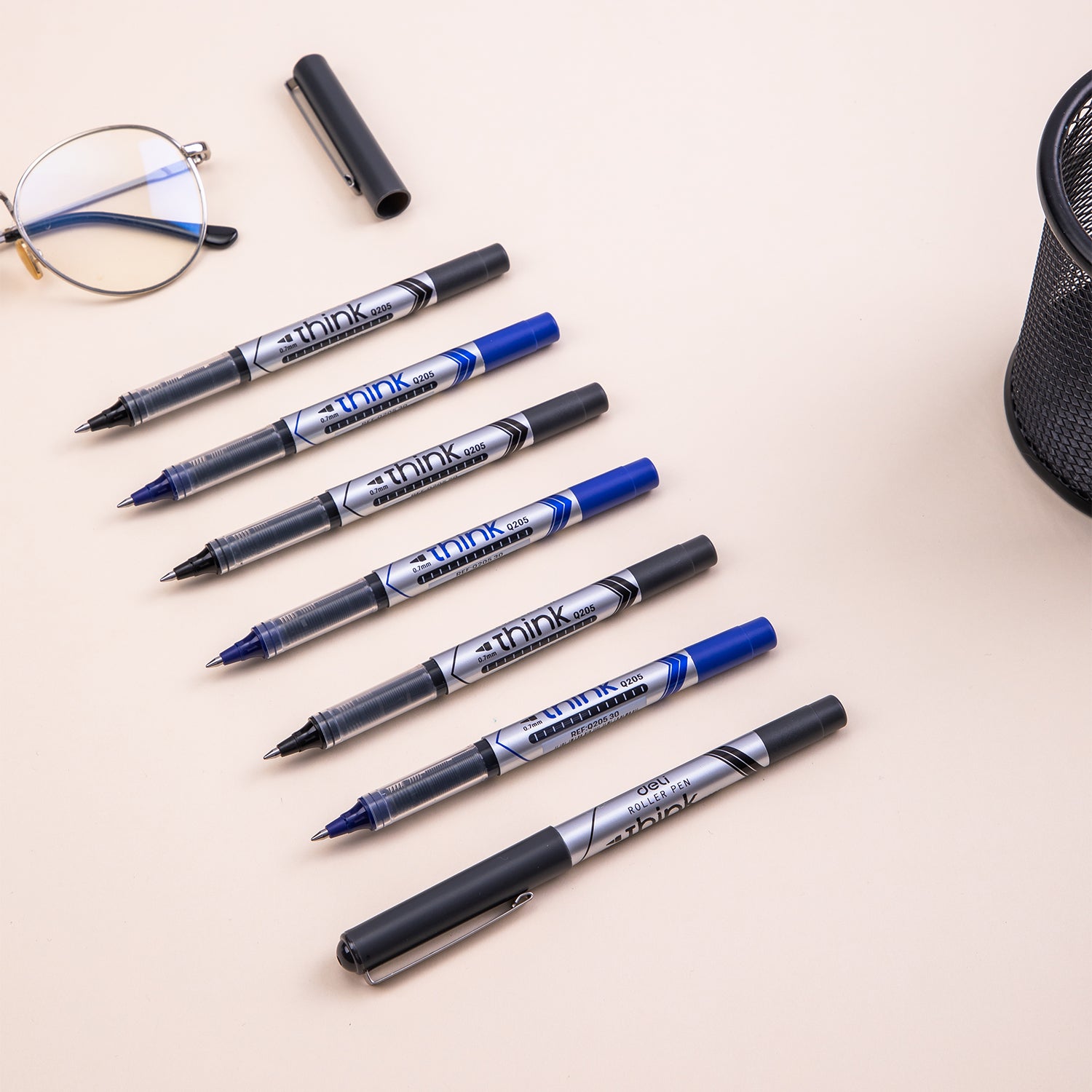 Deli Lot de 12 stylos noirs à encre gélifiée avec pointe de 0,7 mm
