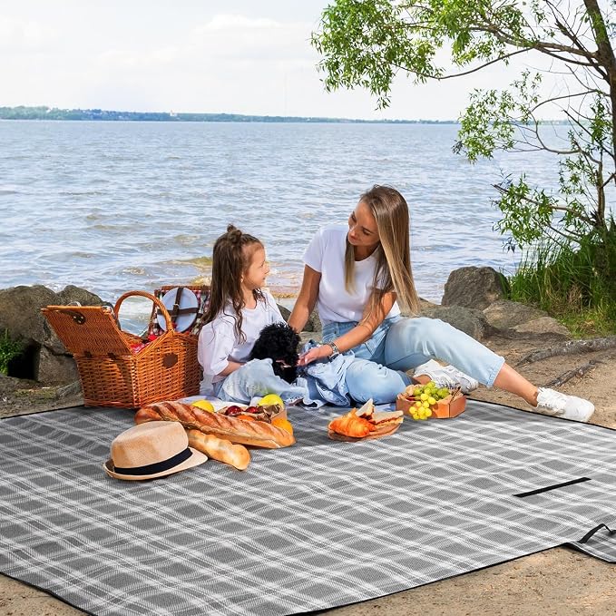 Sekey Couverture de pique-nique imperméable 200*200 cm, Tapis de plage à carreaux anti-sable, Structure 3 couches, Rembourrée et isolante, Dessus en acrylique et dessous en PEVA