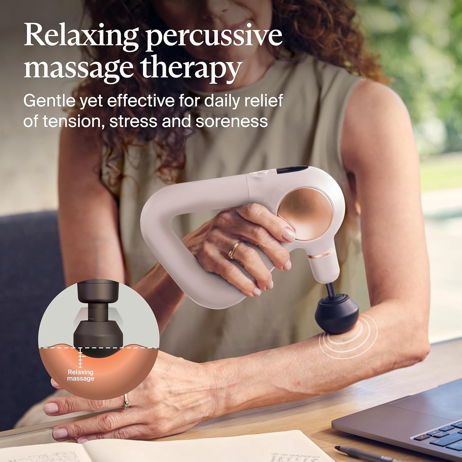 Theragun Sense - Pistolet de massage à percussion - Appareil de massage des tissus profonds pour un usage personnel avec exercices de respiration préinstallés pour le soulagement du stress, Blanc