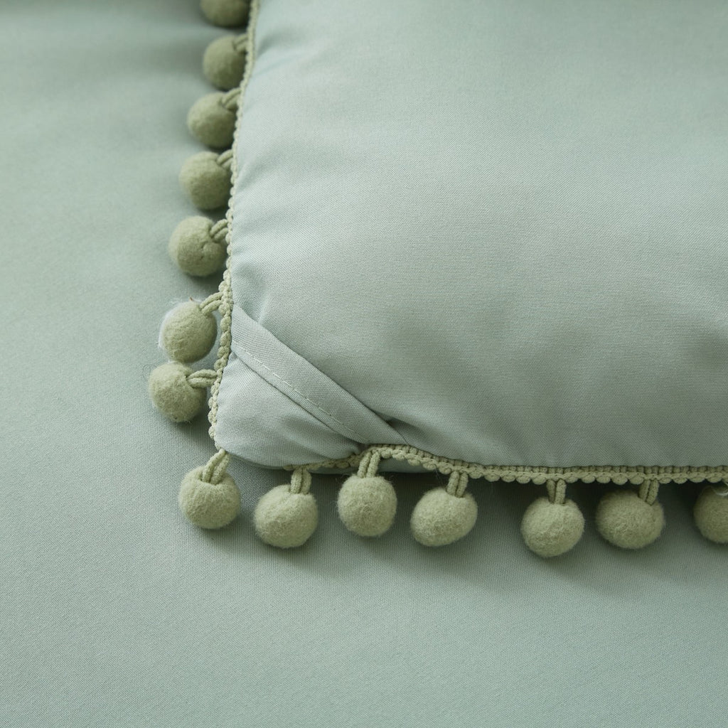 MEEALLHOME Parure de lit à pompons turquoise - 1 housse 240 x 220 cm et 2 taies 65 x 65 cm