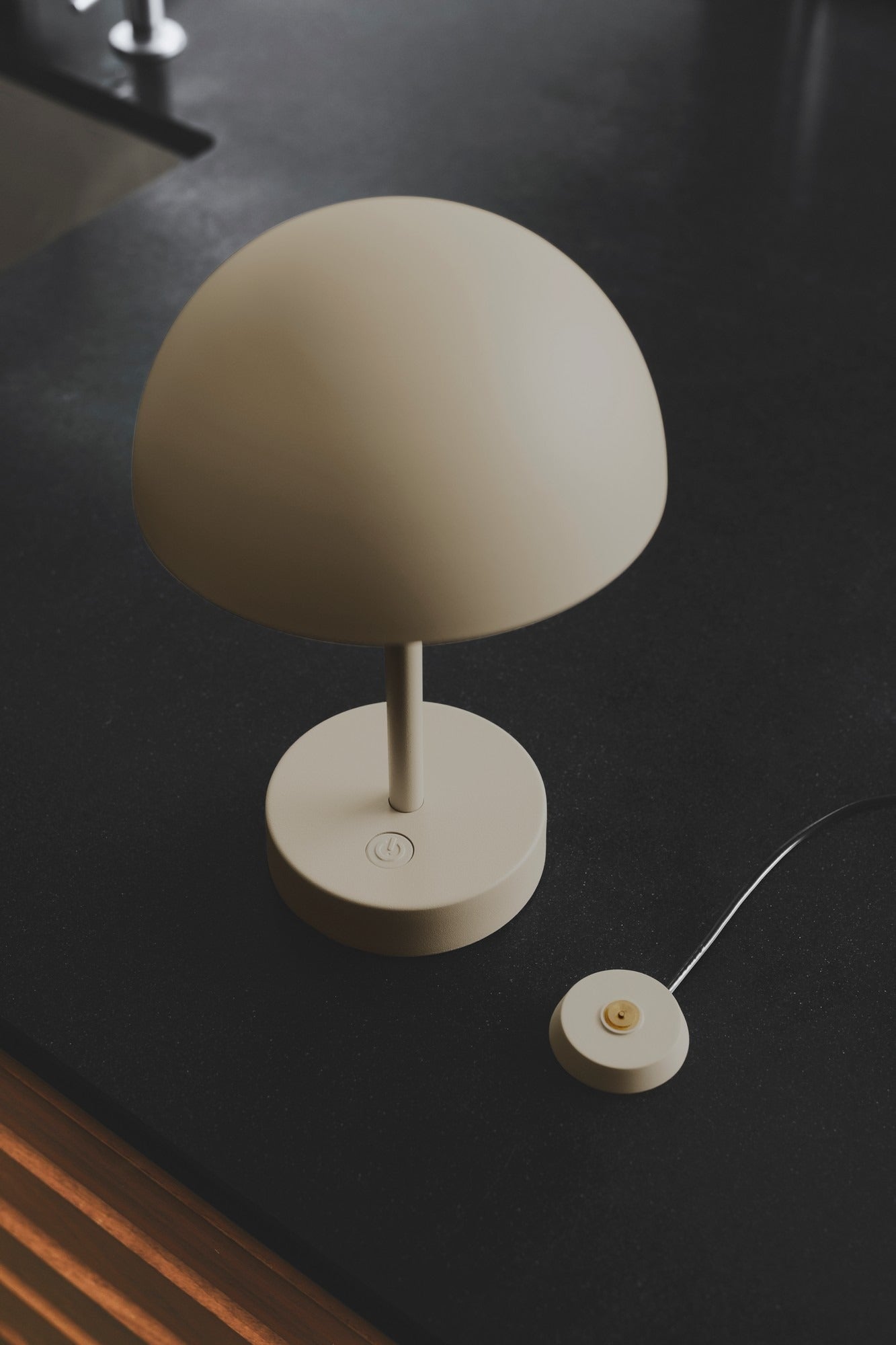 Luminaire nomade ELLEN To Go - LED intégrée blanc chaud 3000k - aluminium beige IP44 - Nordlux, Extérieur