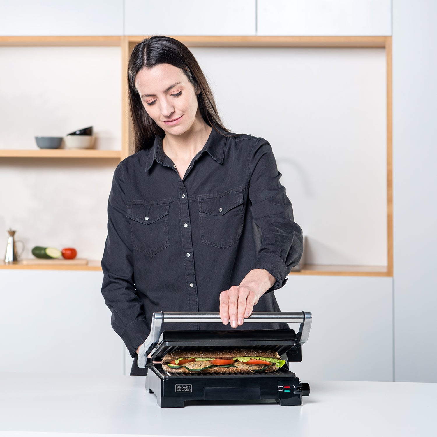 BLACK+DECKER Gril électrique 2200 W