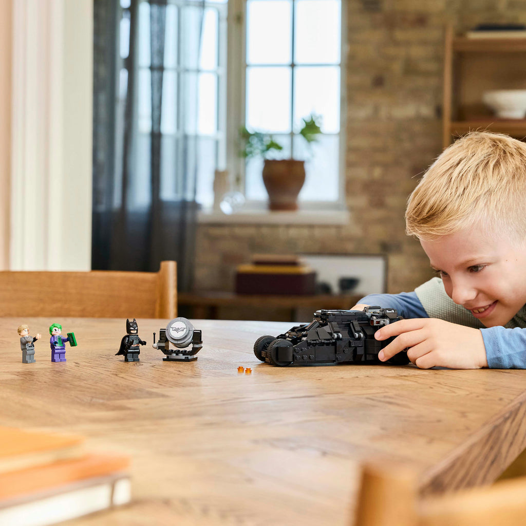 LEGO DC Batman 76303 Ensemble de Construction Batman Tumbler vs. Deux-Faces & Le Pingouin