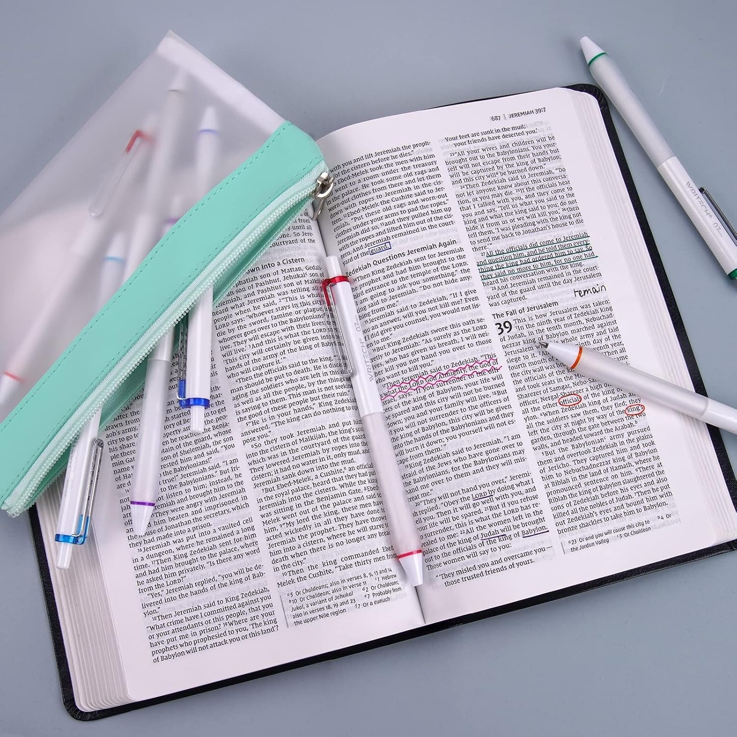 WRITECH Stylos à encre gel rétractables, assortiment de couleurs, pointe moyenne 0,7 mm, écriture fluide et anti-saut, polyvalents pour le journaling, lot de 8