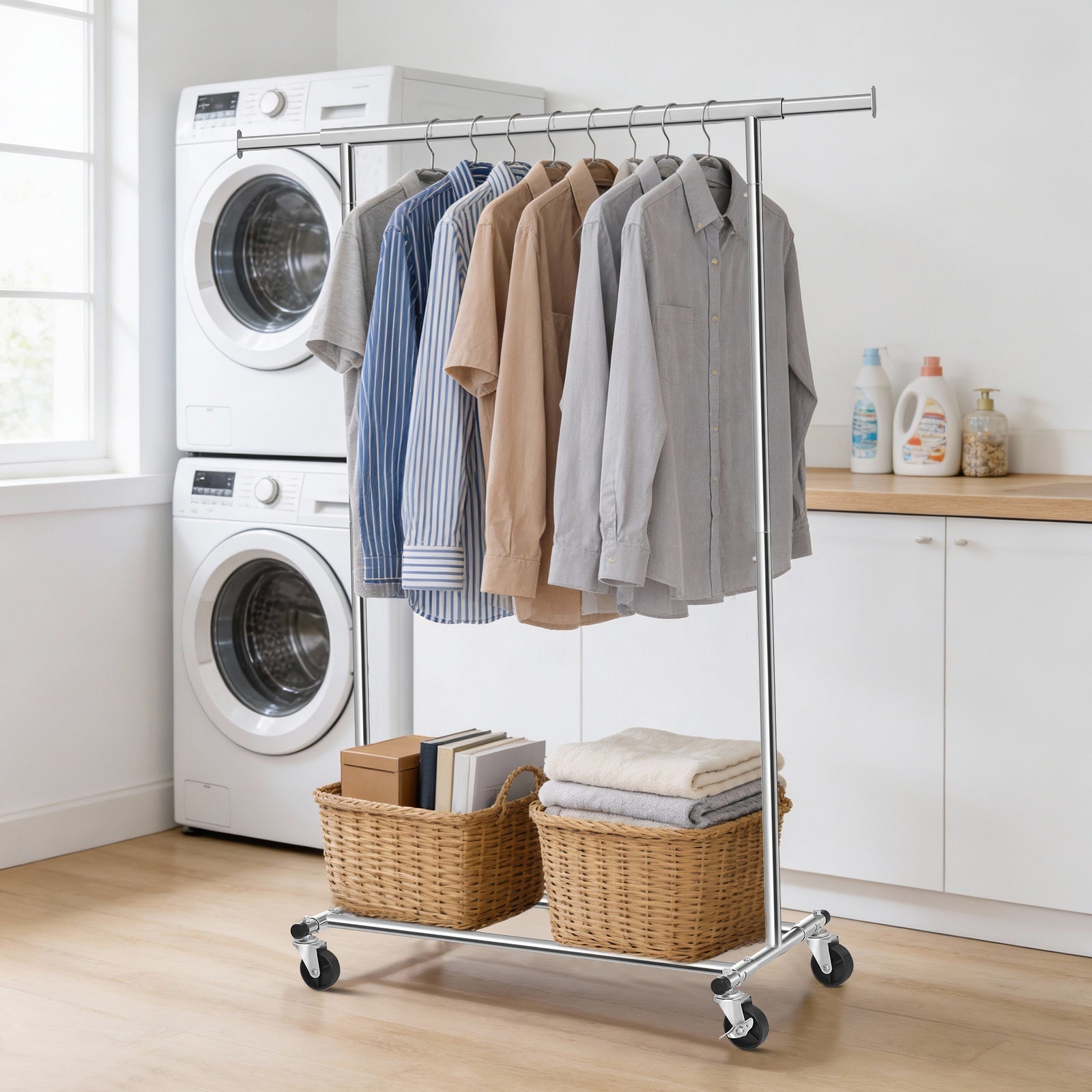 JOYFURNOS Portant à Vêtements sur Roulettes, Tringle à Vêtements Robuste, 45 x (92-132) x 161,5 cm, avec Tringle Extensible, Capacité de Charge 100 kg, Portable, Argent