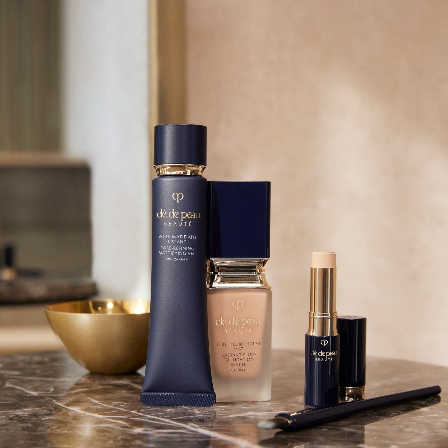 CLE DE PEAU BEAUTE Base Correctrice Du Teint SPF25 PA++ 37ml