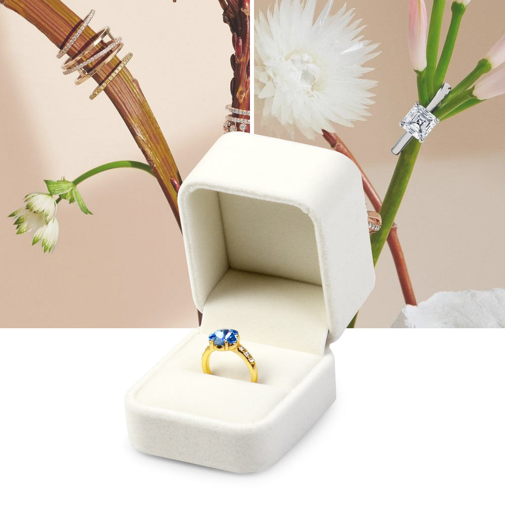 Oirlv Boîte à bague en velours blanc, boîte de rangement pour boucle d'oreille, collier et bracelet, boîte d'organisation de bijoux, boîte cadeau pour demande en mariage, fiançailles et mariage