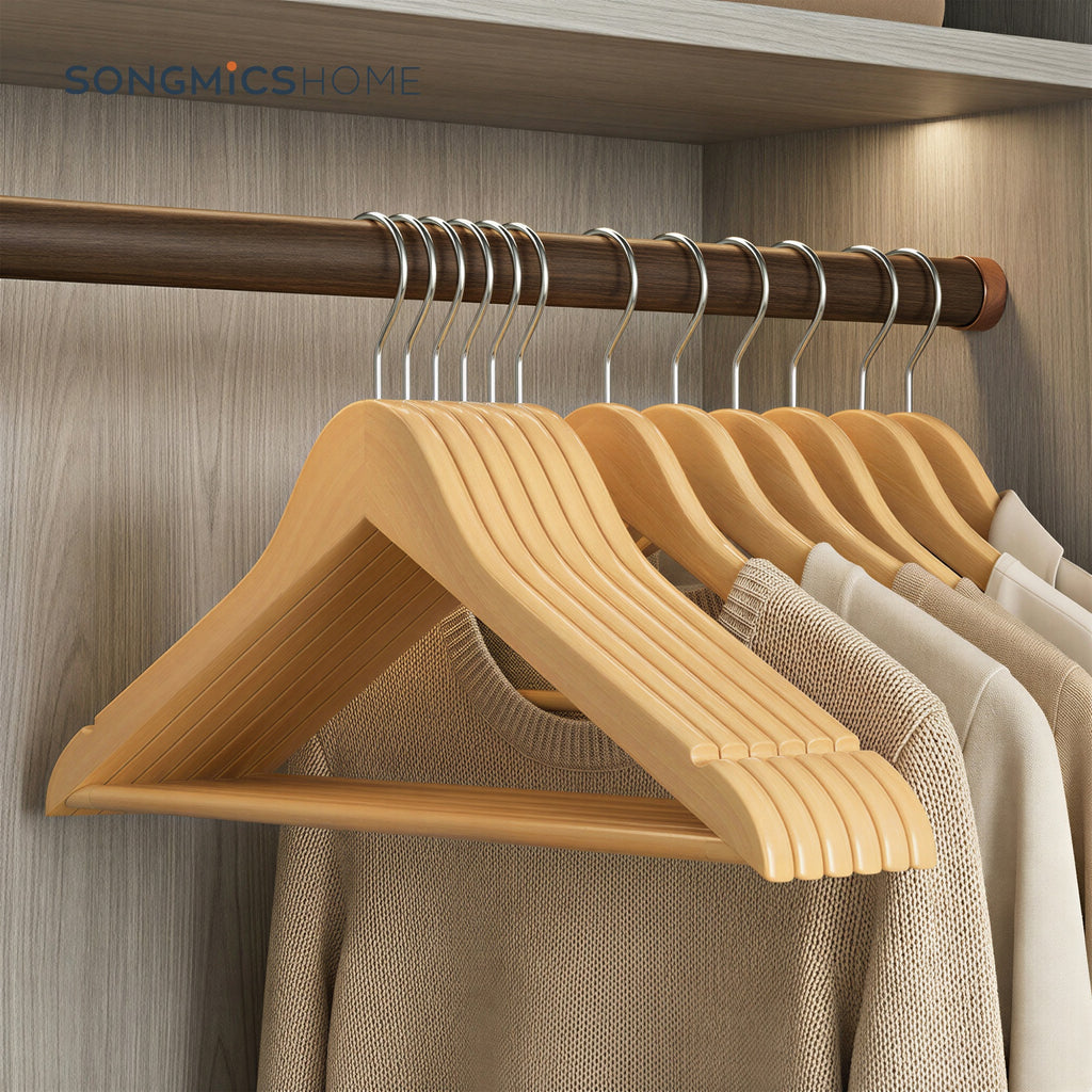 Ochama Lot de 10 cintres à manteaux en bois naturel – encoches d’épaule antidérapantes, crochet pivotant argenté 360° – parfaits pour costumes, chemises et manteaux