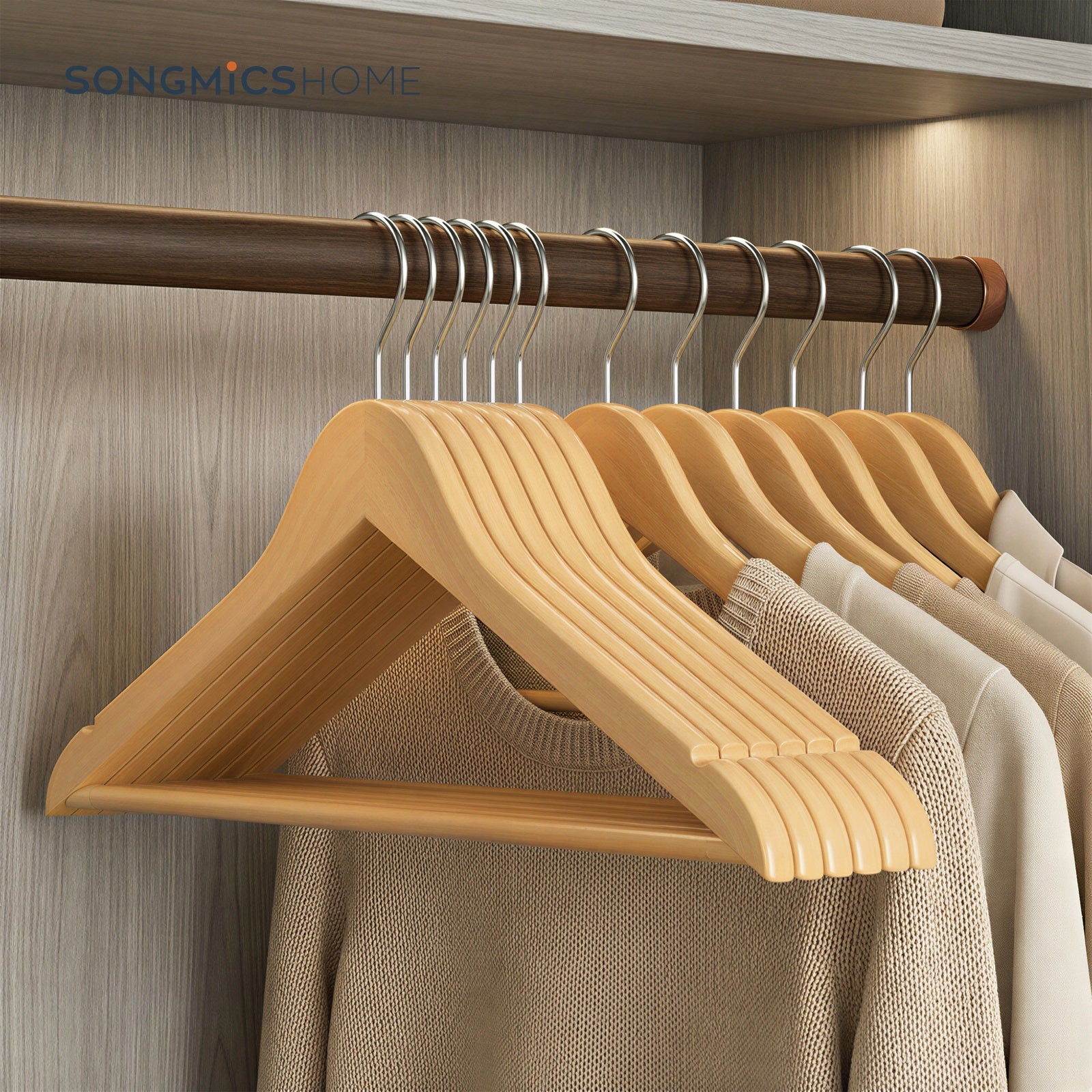 Ochama Lot de 10 cintres à manteaux en bois naturel – encoches d’épaule antidérapantes, crochet pivotant argenté 360° – parfaits pour costumes, chemises et manteaux