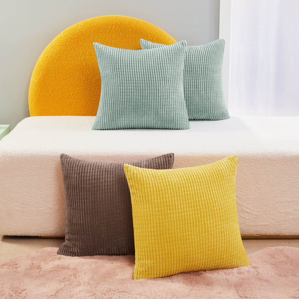 Deconovo Housse de coussin en velours - coloris vert clair - 45 x 45 cm - 1 pièce