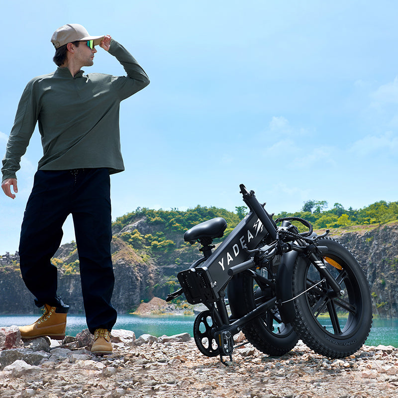 Vélo électrique YADEA Rover pliable à pneus larges, Noir, Pneus tout-terrain 20 × 4,0 pouces, Cadre en alliage d'aluminium, Longue autonomie 90–120 km, Batterie au lithium