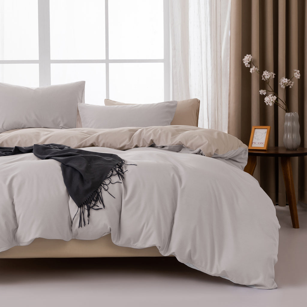 MENDALE Parure de lit premium - Housse de couette 200 x 200 cm avec taies d'oreiller 65 x 65 cm - Microfibre brossée douce, blanc cassé et kaki