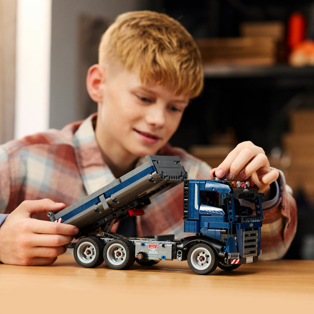 LEGO Technic 42203 Camion-benne basculant Set de construction