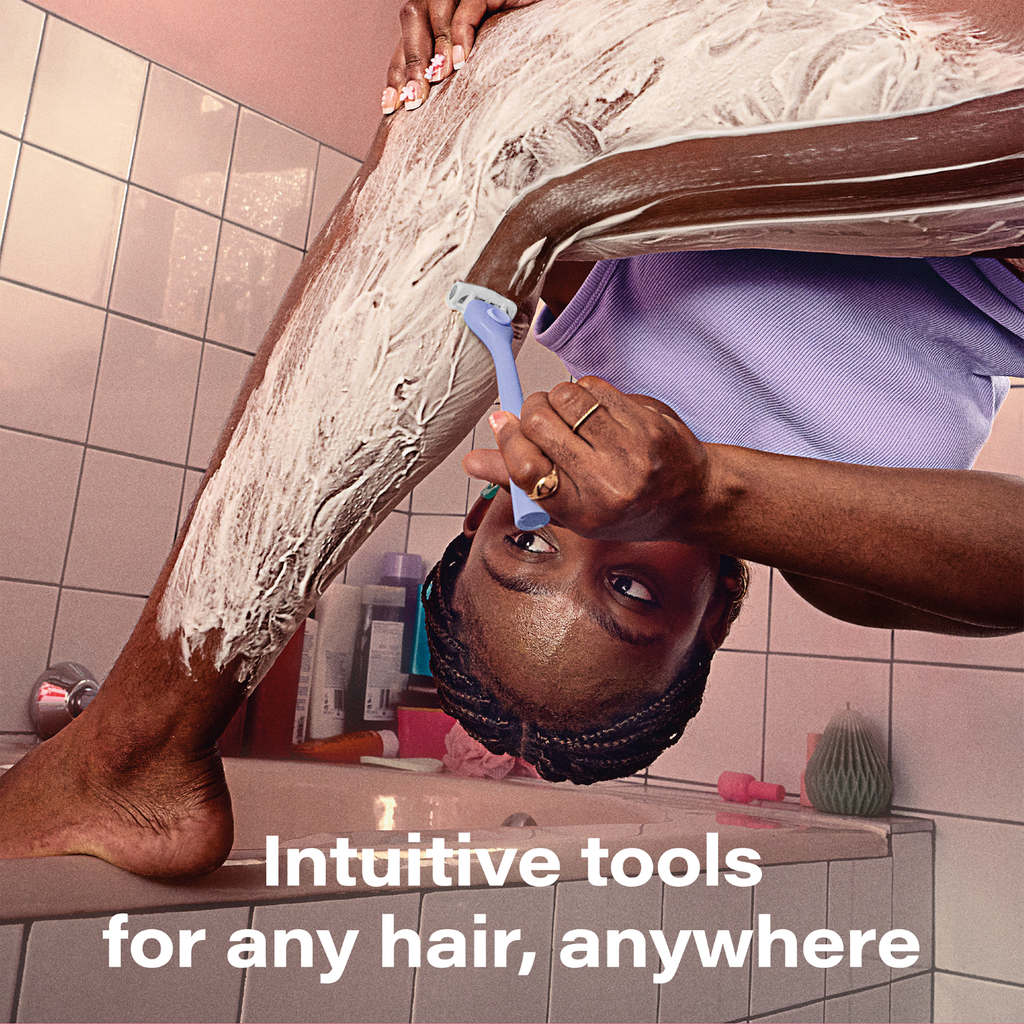 Wilkinson Sword Intuition Quattro Sensitive - Rasoir pour Femme - 1 Manche + 5 Recharges