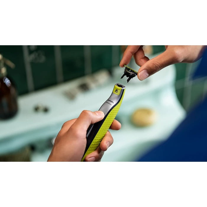 PHILIPS OneBlade 360 Tondeuse Visage & Rasoir QP2734/23, Peigne Réglable 5-en-1, Lame Double Face, 100 % Étanche, Autonomie 60 Min