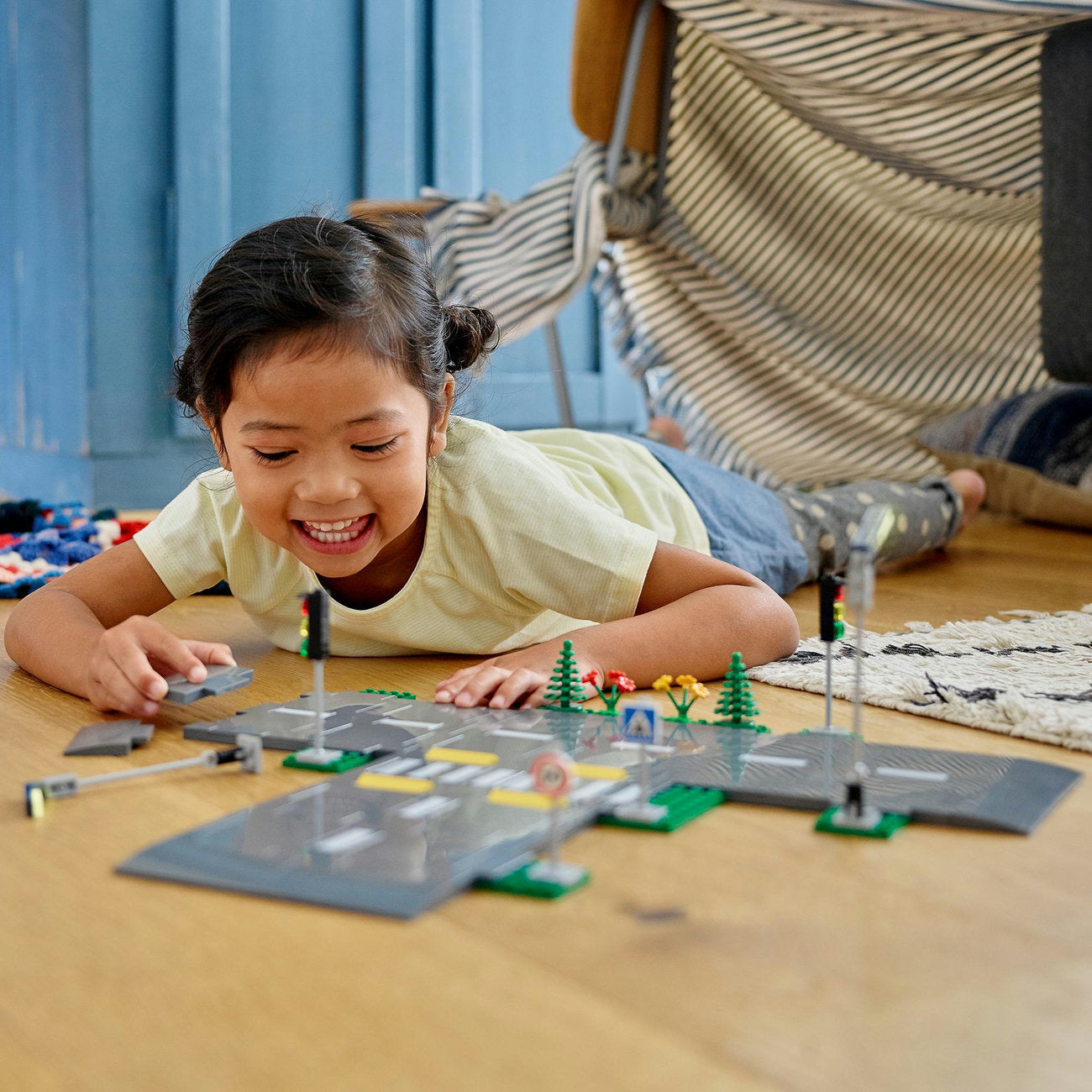 LEGO City Plaques de Route 60304 Ensemble de Jouets de Construction avec Lampadaires Phosphorescents
