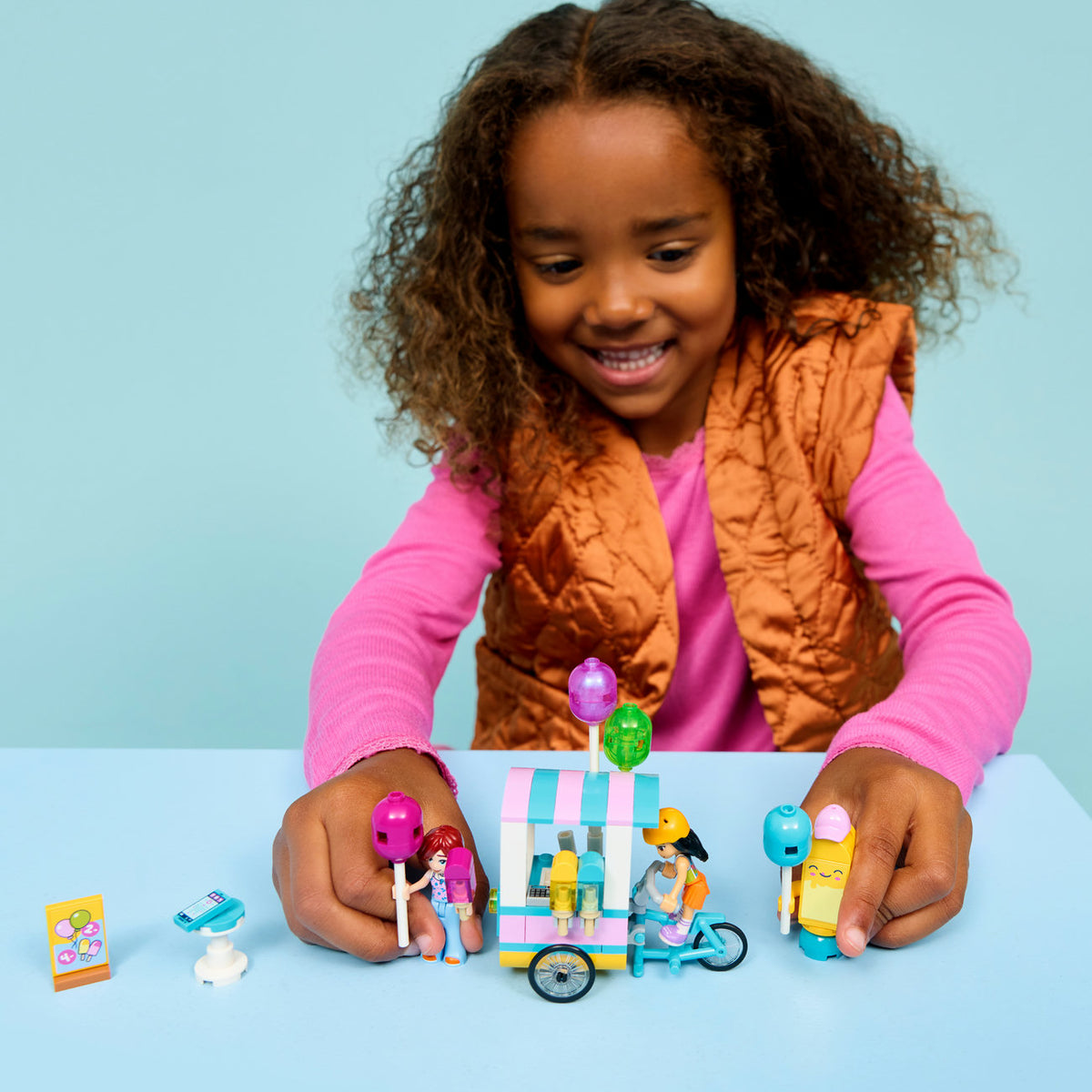 LEGO Friends 42692 Le stand de glaces et de ballons