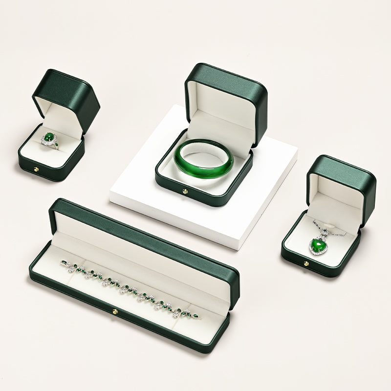 Oirlv Écrin pour bague et pendentif vert noirâtre splendide en cuir haut de gamme, Présentoir à bijoux, Boîte souvenir cadeau de fiançailles et mariage pour demande en mariage, Fiançailles, Mariage, Bague de mariée, Étui avec bouton-pression métalliq