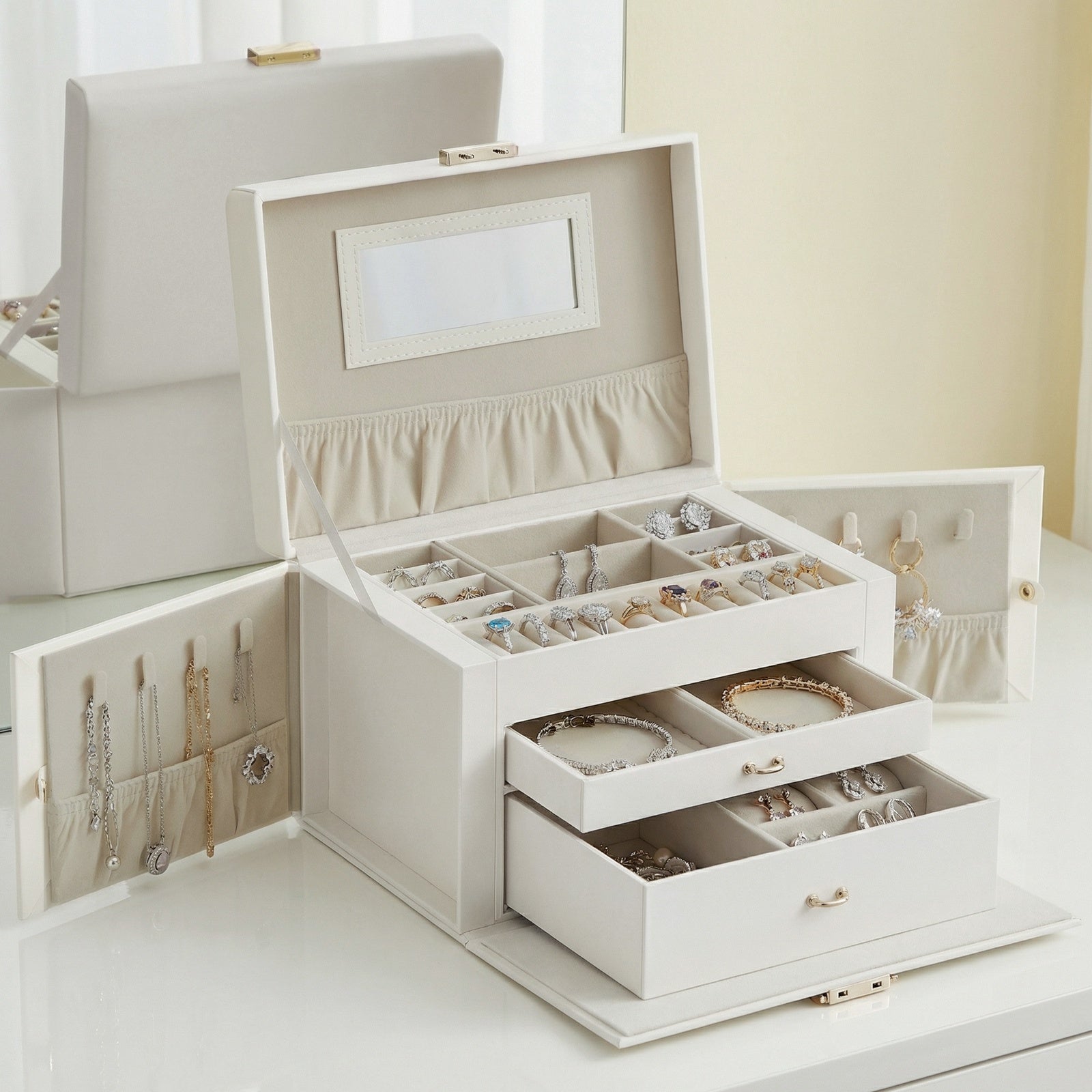 JOYFURNOS Boîte à bijoux 3 niveaux, Organisateur de bijoux avec 2 tiroirs, Étui à bijoux avec étui de voyage portable, Avec poignée, Verrouillable, Idée cadeau, Housse en PU blanc nuage, Doublure blanche crème