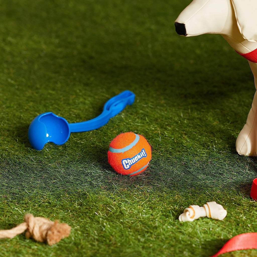 Chuckit! Lanceur de balle de sport pour chien avec balle de tennis moyenne - Taille moyenne - 45 cm