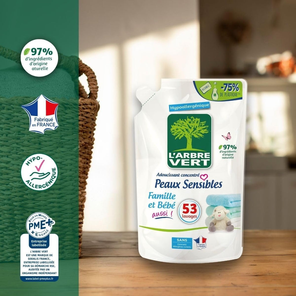 L'ARBRE VERT Adoucissant Concentré Bébé Hypoallergénique, 97 % Origine Naturelle, 53 Lavages, 800 ml