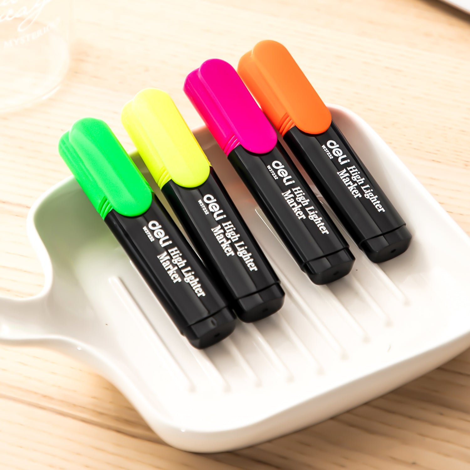 Deli Surligneurs, Fournitures de bureau et scolaires, Lot de 4 couleurs, Couleurs assorties