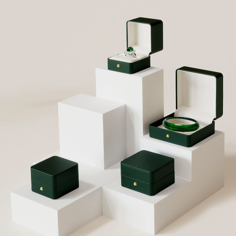 Oirlv Écrin pour bague et pendentif vert noirâtre splendide en cuir haut de gamme, Présentoir à bijoux, Boîte souvenir cadeau de fiançailles et mariage pour demande en mariage, Fiançailles, Mariage, Bague de mariée, Étui avec bouton-pression métalliq