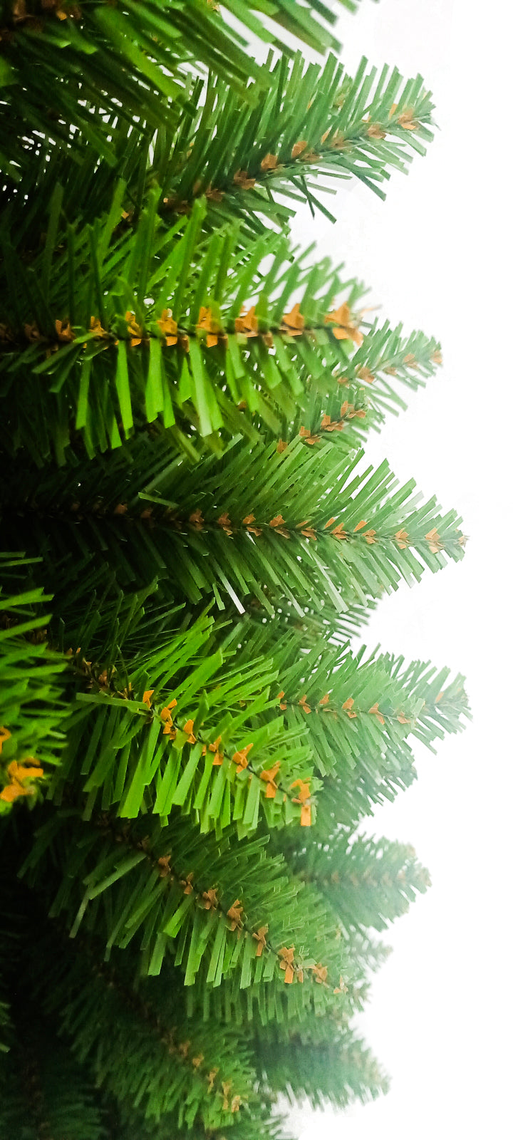 Daisy Darcy Sapin fin vert de 5 ft, Construction enveloppée, Support en métal, Diamètre de 51 cm
