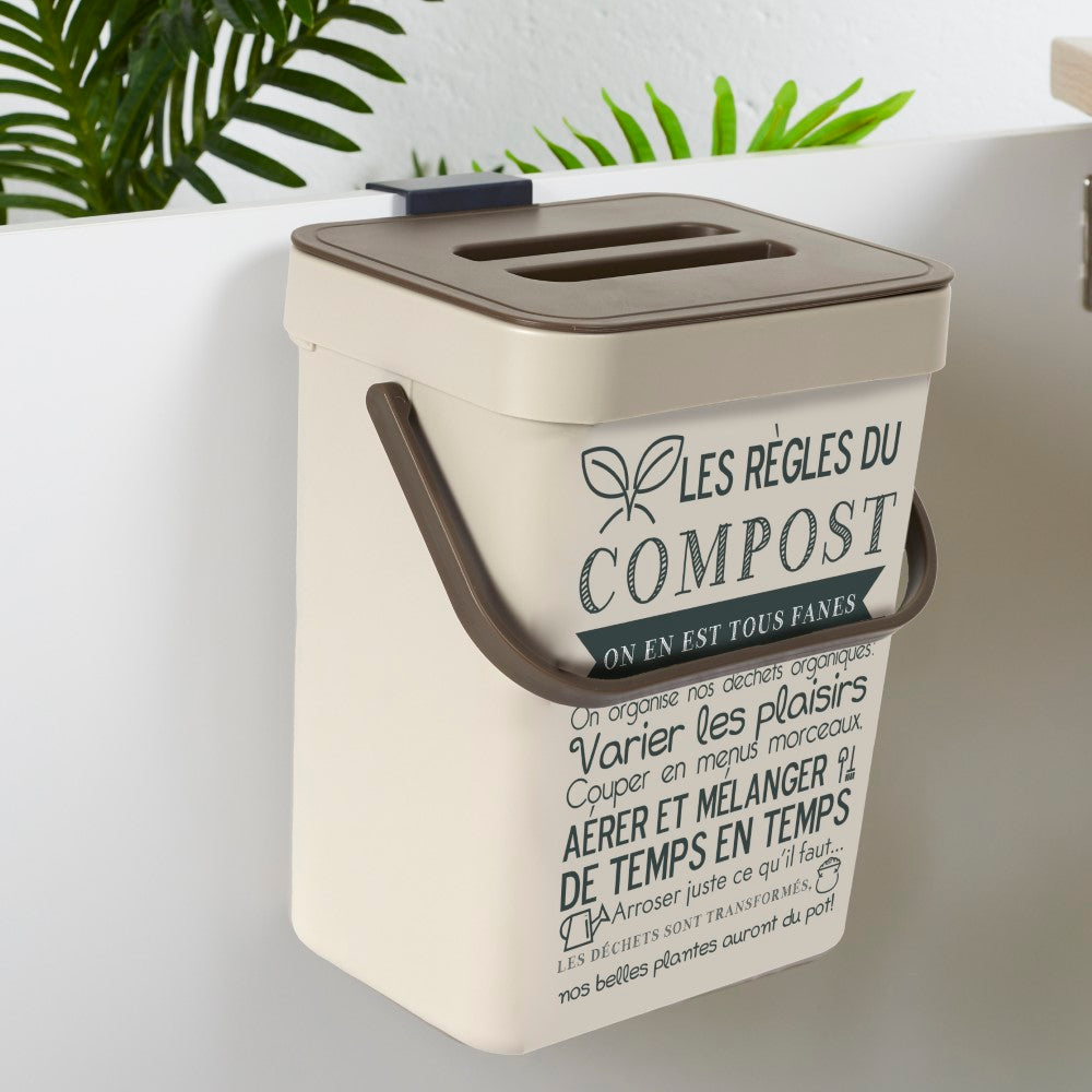 JE CHERCHE UNE IDEE Bac à compost en plastique avec crochet