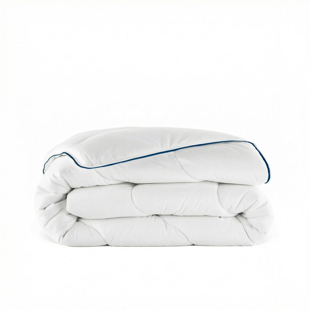 MORPHEA Couette légère tempérée 100 % fibres creuses siliconnées, enveloppe coton 3 cm - 220 x 240 cm