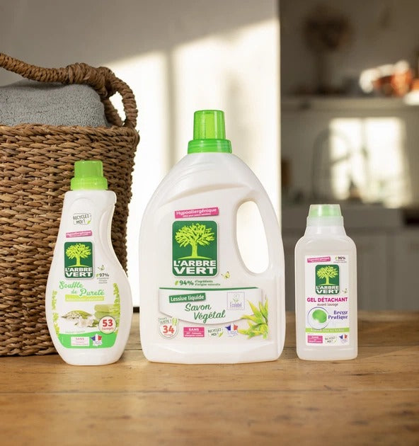 L'Arbre Vert Ecolabel Recharge de lessive liquide au savon végétal, Hypoallergénique, 34 lavages, 1,53 L