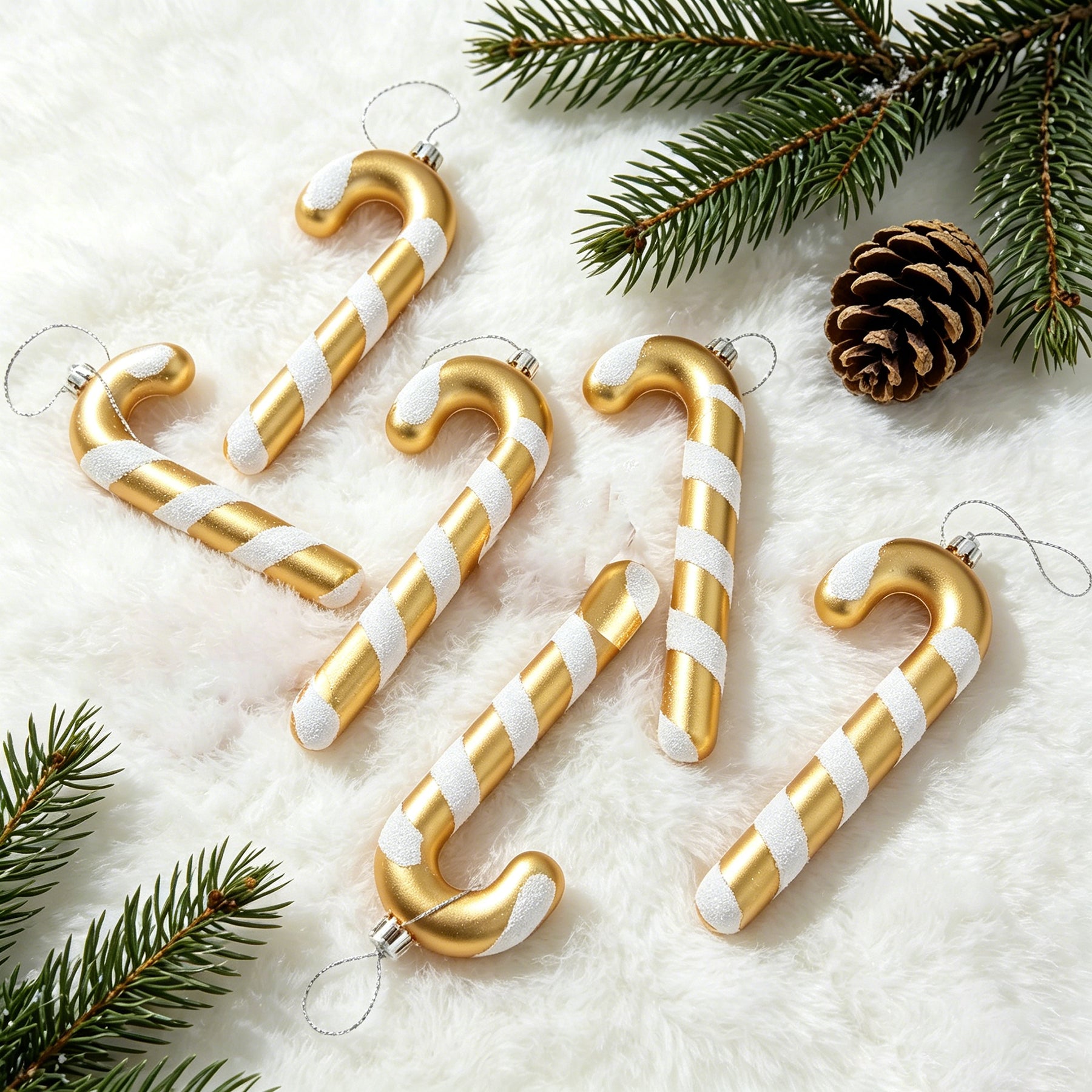 Ju7cer Lot de 6 pendentifs de sapin de Noël en rotin, pour décorer les sapins de Noël, convient pour les mariages, Pâques, anniversaires, vacances, Noël, décoration intérieure, or + blanc