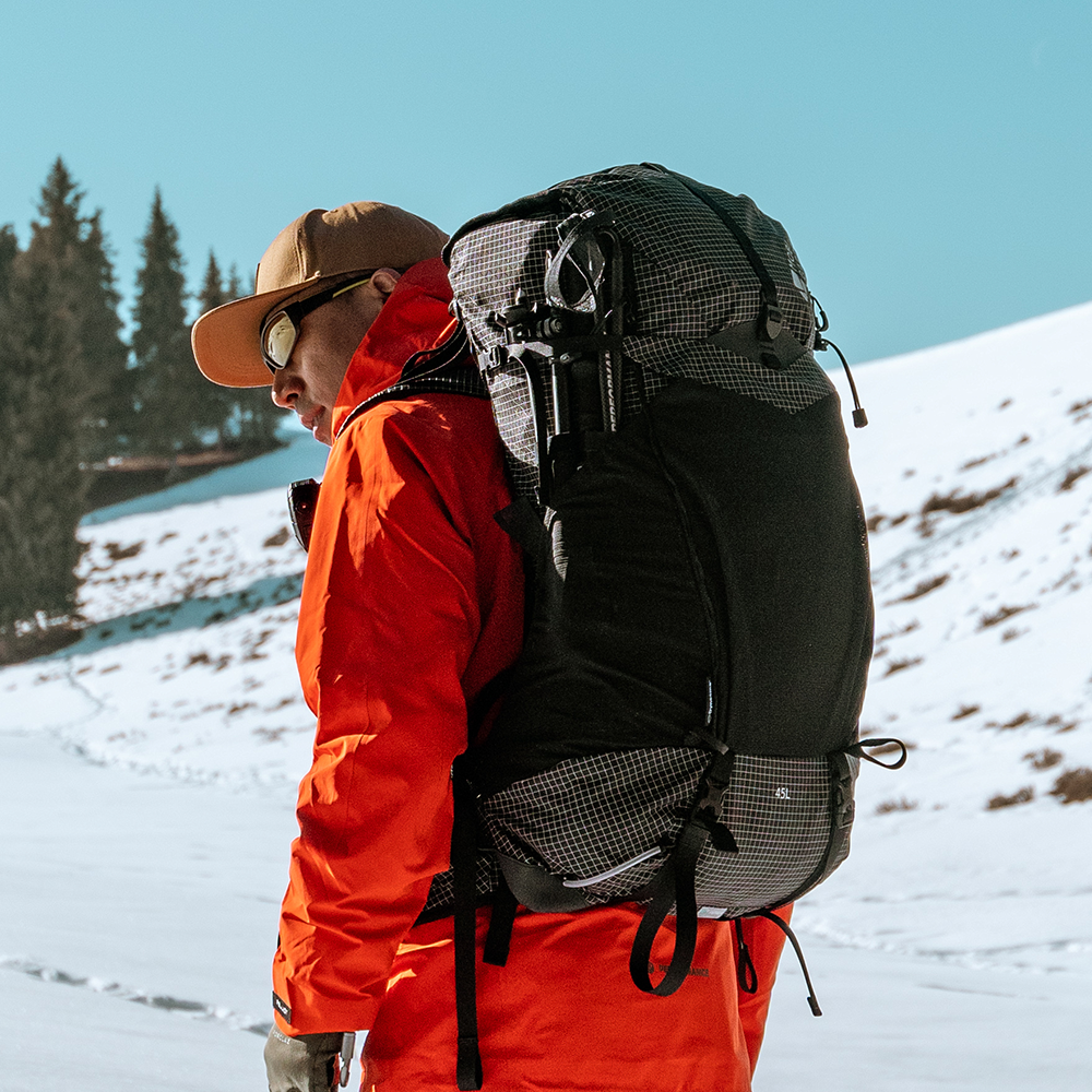 Mobi Garden, sac à dos Phantom Pro 3D Dyneema 45 L, sac à dos de randonnée ultraléger, sac de trekking à grande capacité, noir, structure ultralégère et stable avec respirabilité améliorée
