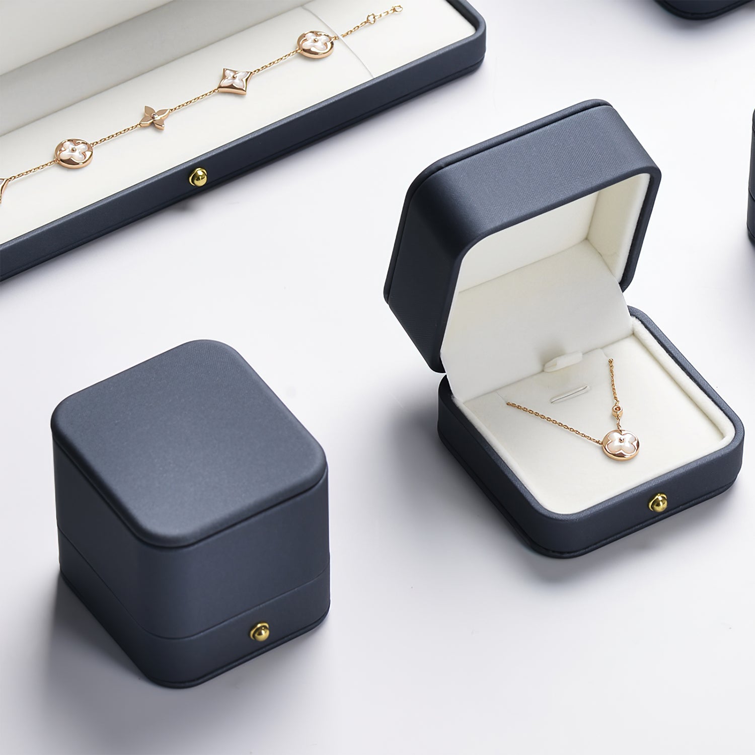 Oirlv boîte de rangement pour bague et pendentif en cuir haut de gamme bleu acier, présentation de bijoux