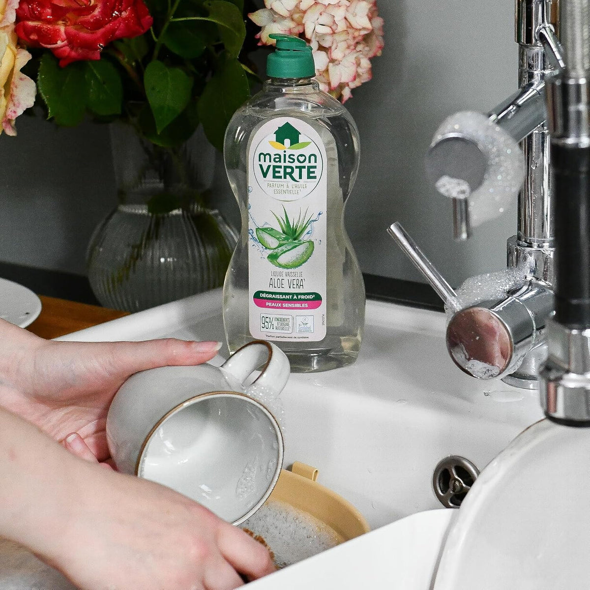 Maison Verte Liquide Vaisselle, Aloe Vera & Huiles Essentielles Biologiques, Dégraissage à Froid, 2 x 500 ml (= 1 L)